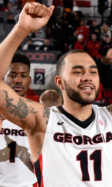 Georgia holds off late flurry from Volunteers despite 20 turnovers